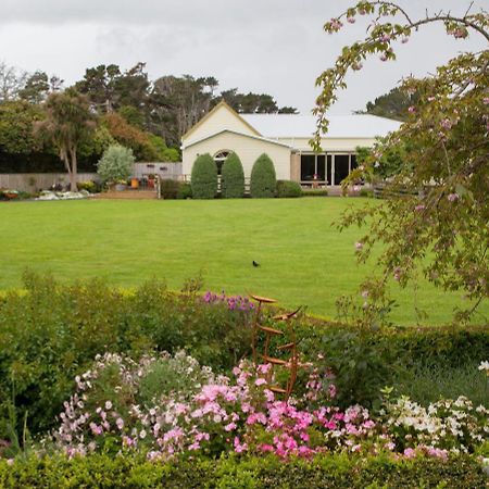 Tairoa Lodge Hawera Exterior photo