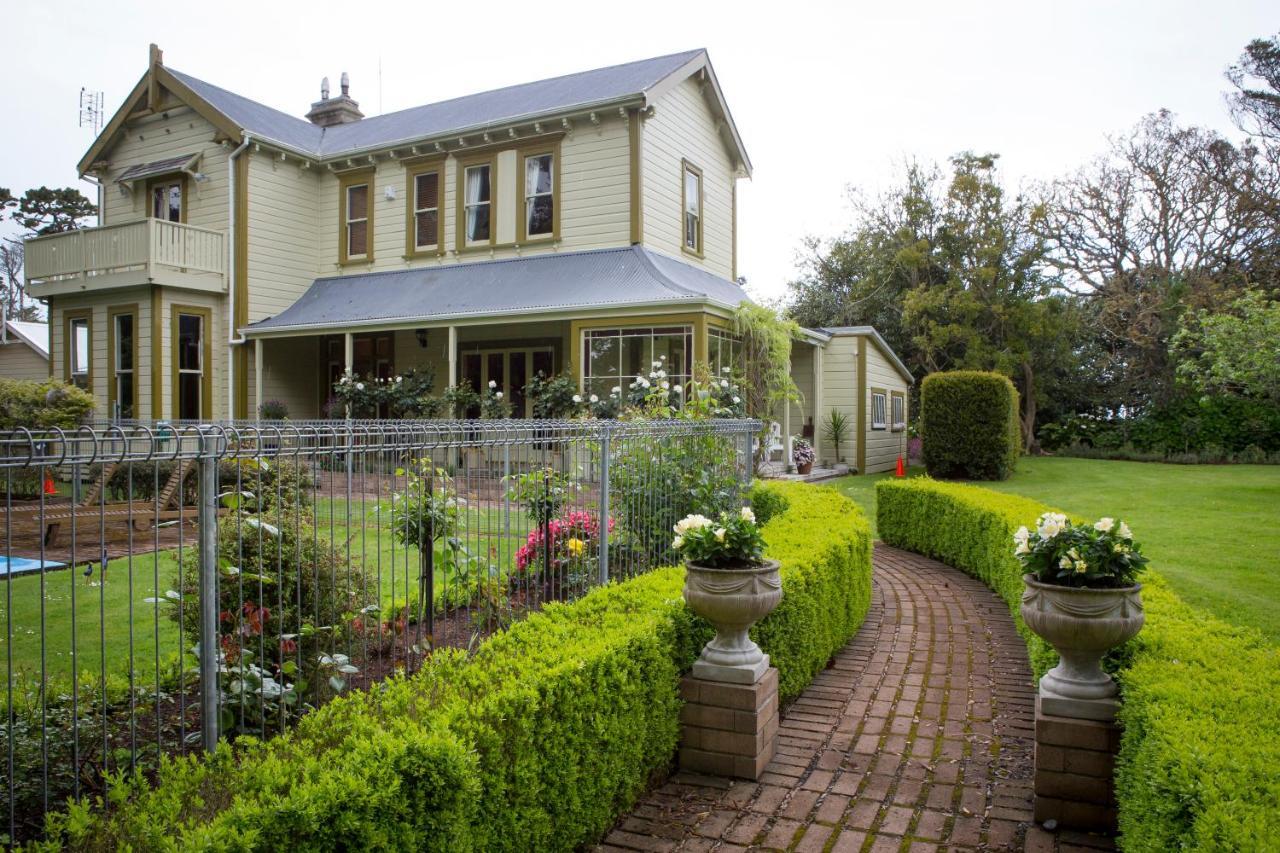 Tairoa Lodge Hawera Exterior photo